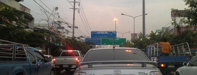 Khru Nai Road is one of All-time favorites in Thailand.