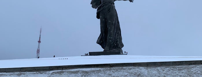 The Motherland Calls is one of Волгоград: Центр и Мамаев Курган.