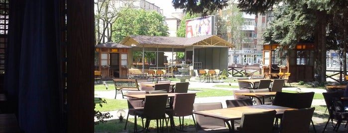 Слов'янський двір is one of Де можна поїсти у Вінниці.