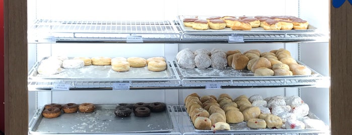 L & M Bakery is one of Donuts!!.