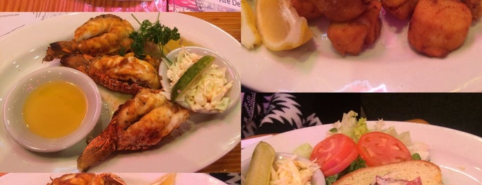 Sammy's Shrimp Box Restaurant is one of Posti che sono piaciuti a Harlem’s.