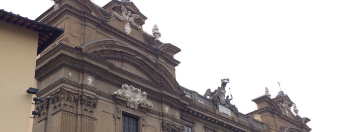 Piazza di San Firenze is one of Tempat yang Disukai Viola.