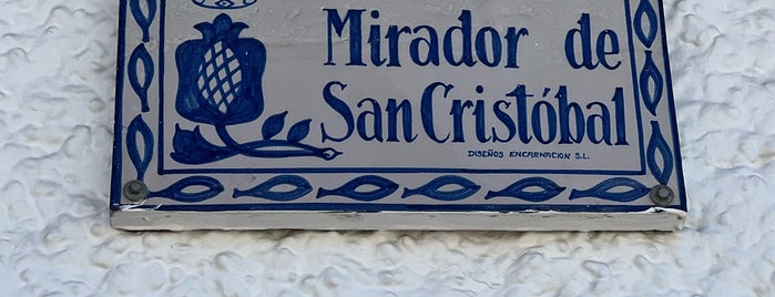 Mirador de San Cristóbal is one of Tempat yang Disukai Artur.