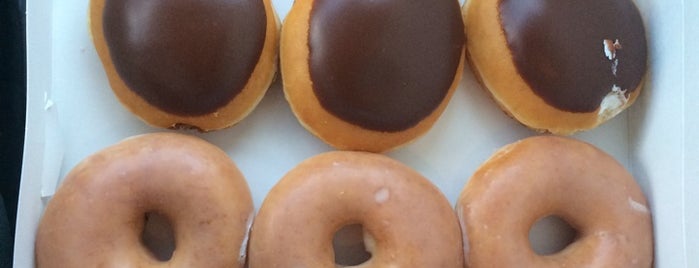 Krispy Kreme Doughnuts is one of Orlando - Alimentação (Food).