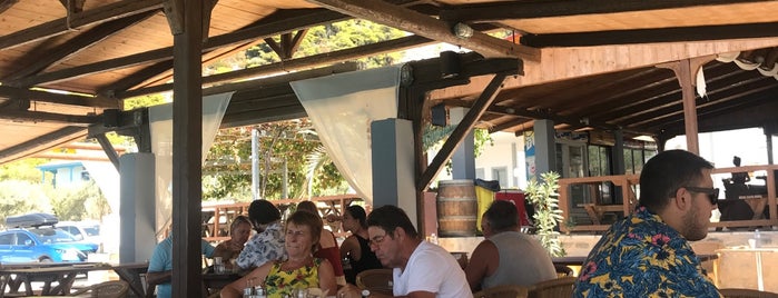 Deck beach bar is one of Lefkada.