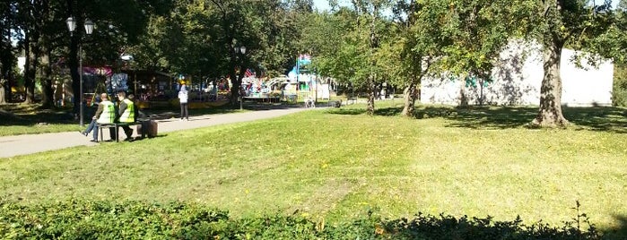 Парк 30-летия Октября is one of Lieux qui ont plu à Elena.