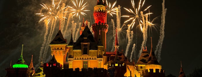 Sleeping Beauty Castle is one of Disneyland Rides.