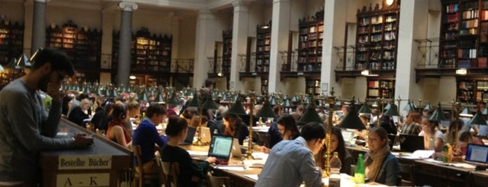 Universitätsbibliothek - Lehrbuchsammlung is one of Binge Reading.