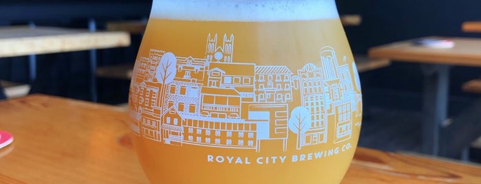 Royal City Brewing is one of Lugares favoritos de Joe.