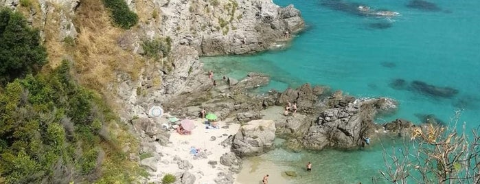 Paradiso del Sub is one of Calabria beaches.