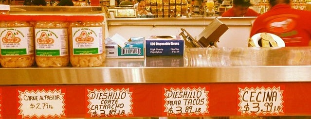 Super Carniceria Jalisco is one of Chesterさんのお気に入りスポット.