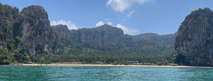 Tonsai Beach is one of Krabi.