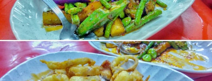 Zhong Ri Seafood Restaurant is one of Port dickson.