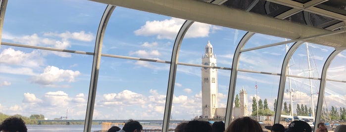 Embarcadère Le Bateau-Mouche au Vieux-Port is one of สถานที่ที่ Louise ถูกใจ.