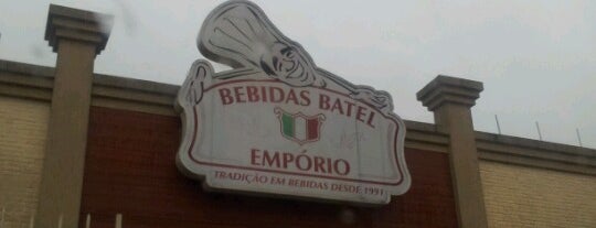 Bebidas Batel is one of Locais curtidos por Ana Beatriz.