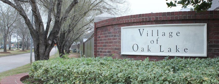 village of oak lake is one of Davidさんのお気に入りスポット.