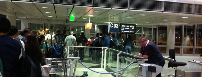 Gate C03 is one of Delさんのお気に入りスポット.