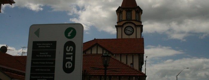 Rotorua Information Centre is one of Tempat yang Disukai Rainbow.