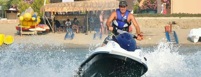 silver sand beach watersports is one of Locais salvos de İsmail.