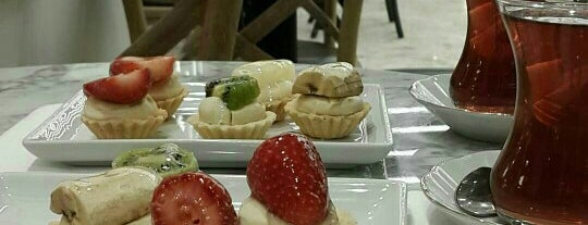 Olimpia Patisserie is one of Güneşさんのお気に入りスポット.