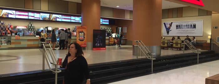 Cinemark is one of Lugares Que Quero Conhcer.