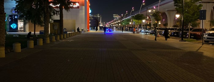 Granada Walking Track is one of Riyadh Walk.