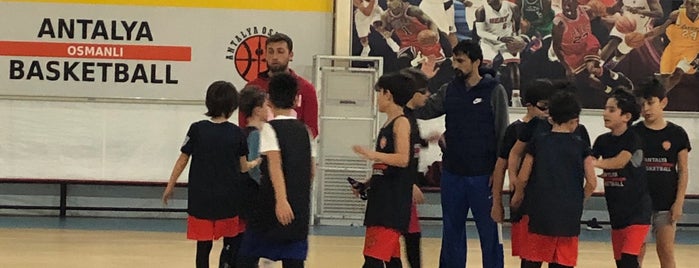 Antalya OSMANLI Basketbol Spor Salonu is one of 🌜🌟🌟hakan🌟🌟🌛さんのお気に入りスポット.
