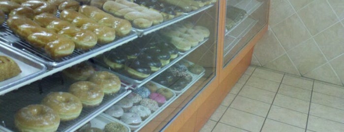 Delight Donuts is one of Lugares favoritos de Jon.