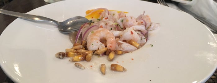 Locura Marina Peruvian Cuisine is one of สถานที่ที่ Zesare ถูกใจ.