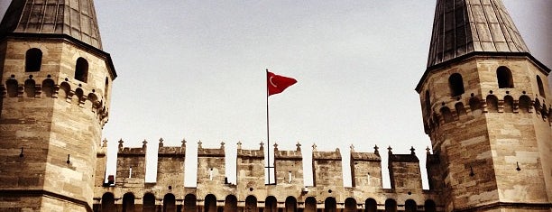 Topkapı Palace is one of bi bişey.