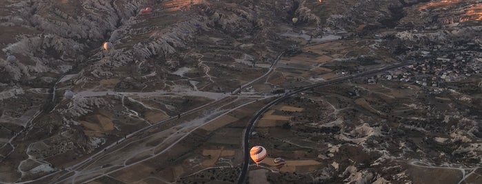 Balloon Tour is one of Locais curtidos por Hicran.