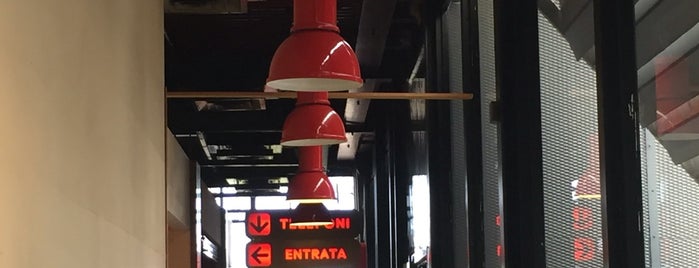 Autogrill is one of Hicran'ın Beğendiği Mekanlar.