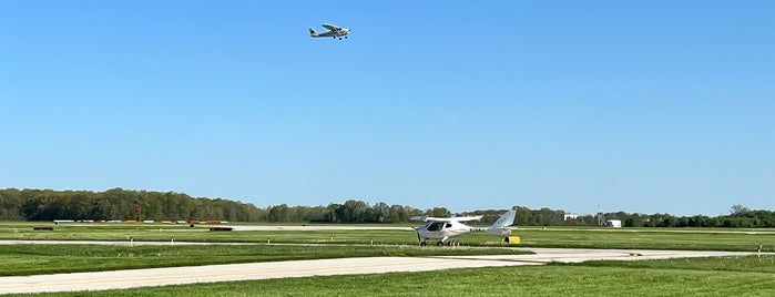 The Ohio State University Airport at Don Scott Field (OSU) is one of internatiınal airport.