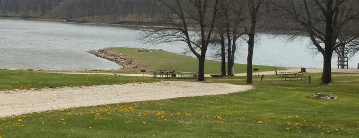 Lake Thunderhead is one of Tellaporter.