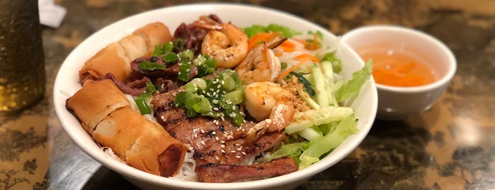 Pho Xpress is one of Lugares favoritos de Soowan.