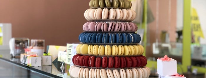 Chantal Guillon Macarons is one of Jessさんの保存済みスポット.