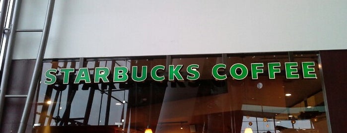 Starbucks is one of Lieux qui ont plu à Dana.