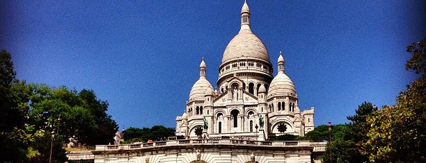 Montmartre is one of France.