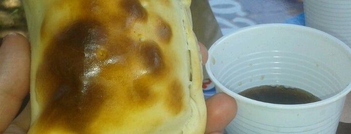 Empanadas El Remanso is one of Lugares favoritos de Ce.