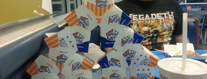 White Castle is one of Posti che sono piaciuti a Angie.