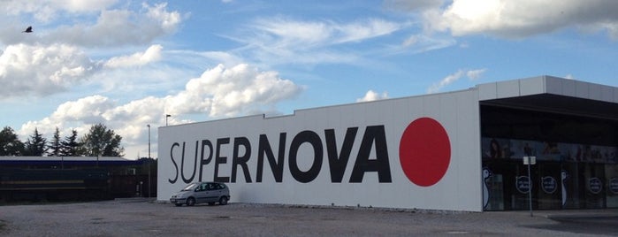 Supernova is one of Lugares favoritos de Sveta.