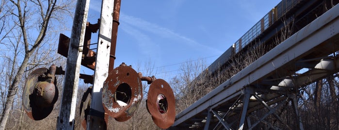 Cleveland Metroparks Ohio & Erie Canal Reservation is one of Locais curtidos por Colleen.