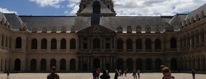 Palacio Nacional de los Inválidos is one of Paris.