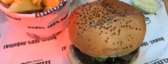 Hmbrgr - Homemade Burgers is one of Gizem'in Kaydettiği Mekanlar.