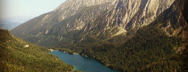 Parc Nacional d'Aigüestortes i Estany de Sant Maurici is one of Espais naturals de Catalunya.