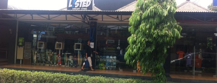 L!sted is one of Kemang.