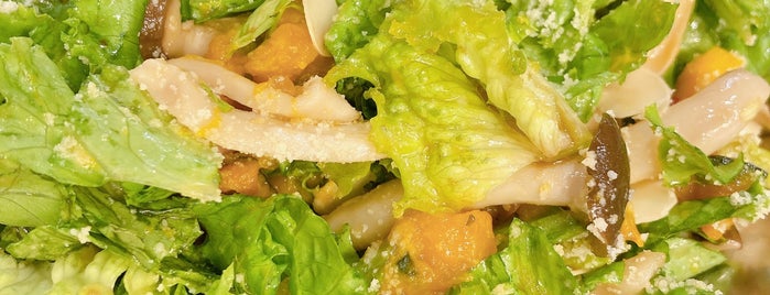 D.I.Y. salad & delicatessen is one of 新宿.