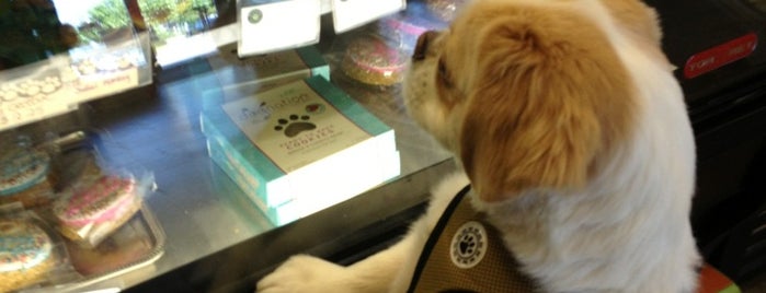 Bentley's Corner Barkery is one of For Mia.