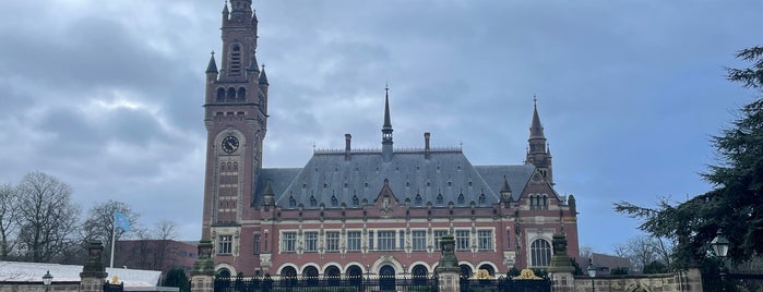 International Court of Justice is one of Lieux qui ont plu à Özge.