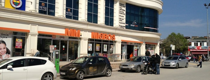 Migros is one of Emrahさんのお気に入りスポット.